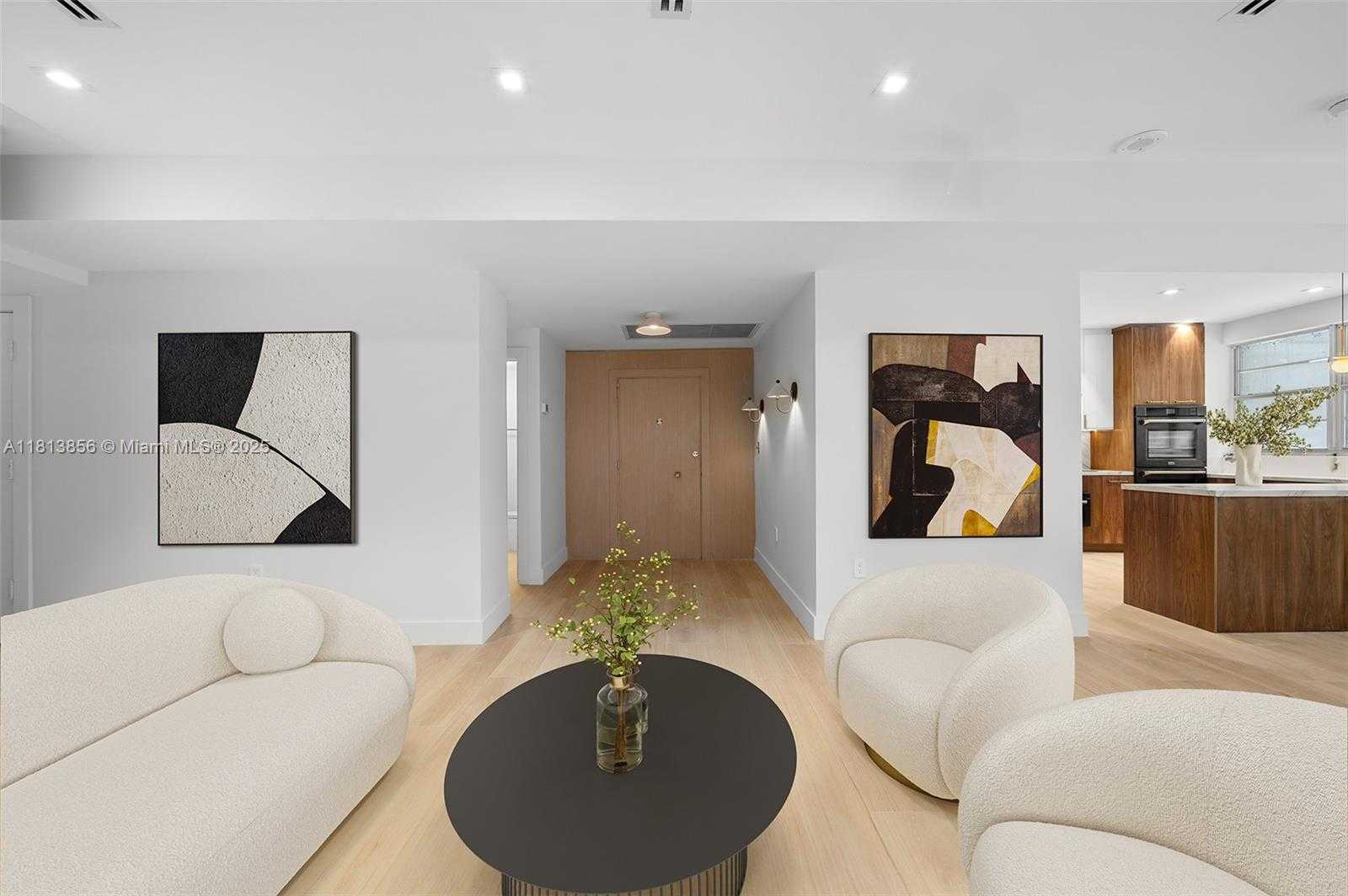 Small Image of 5255 COLLINS AVE #2J, Miami Beach Number 3