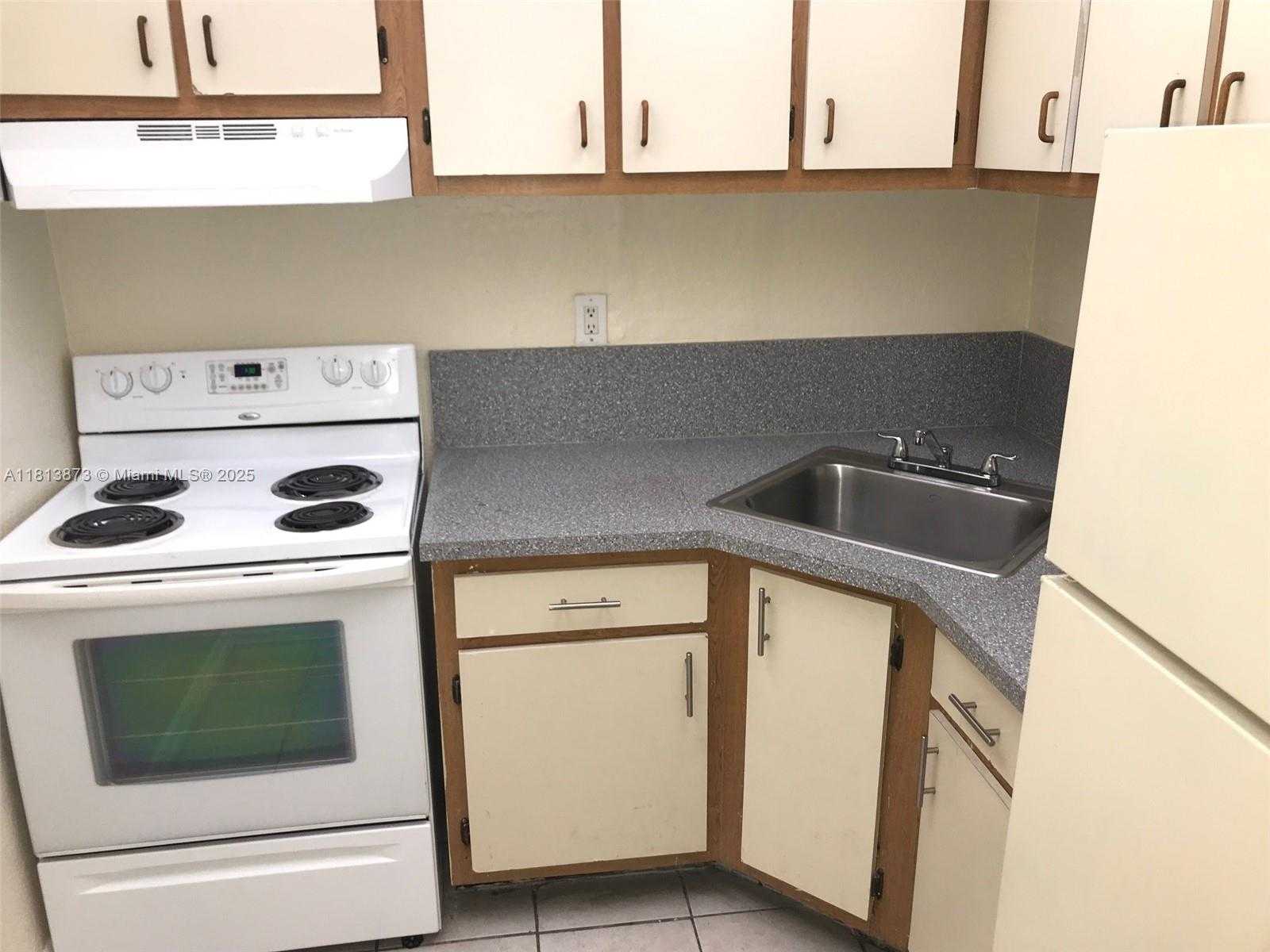 Small Image of 801 #109W, Miami Number 2