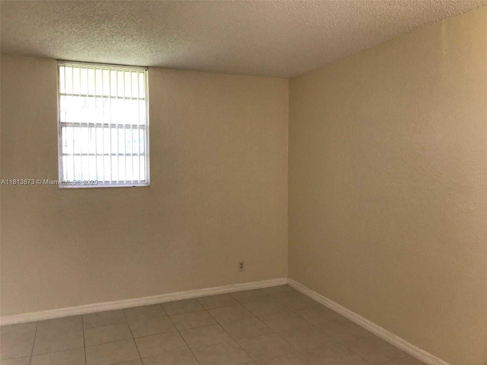 Small Image of 801 #109W, Miami Number 5