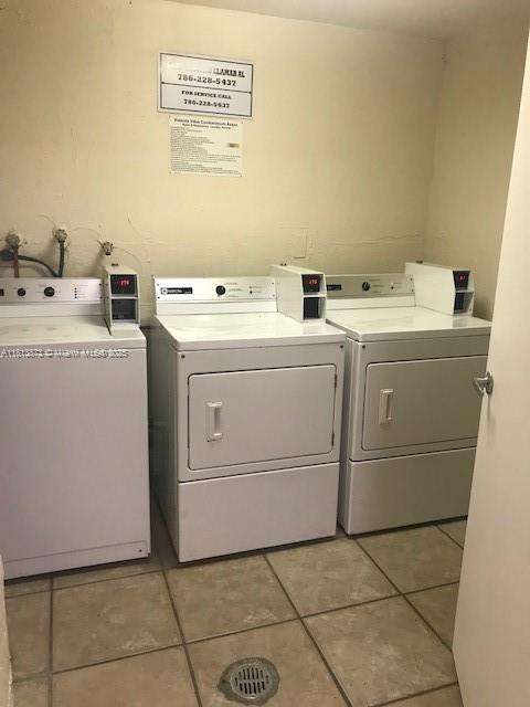 Small Image of 801 #109W, Miami Number 9