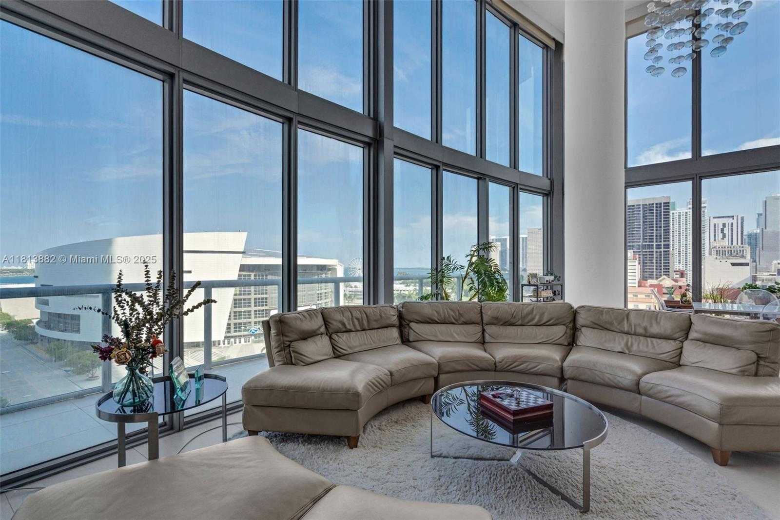Small Image of 888 BISCAYNE BLVD #1101, Miami Number 12