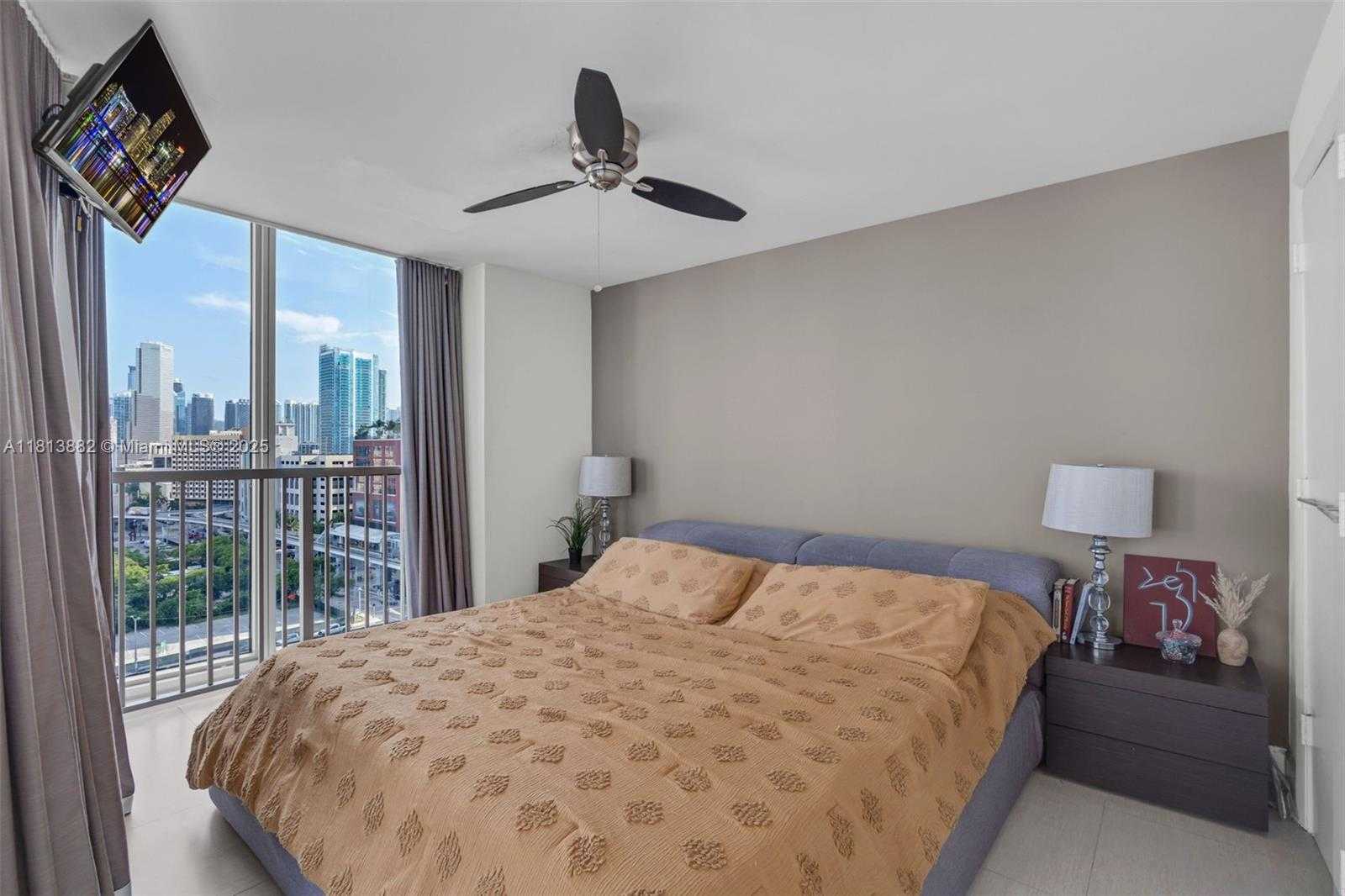 Small Image of 888 BISCAYNE BLVD #1101, Miami Number 14