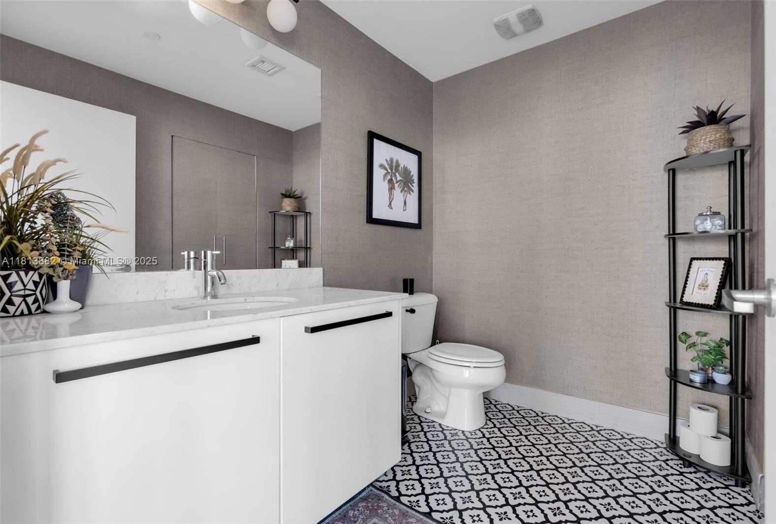 Small Image of 888 BISCAYNE BLVD #1101, Miami Number 20