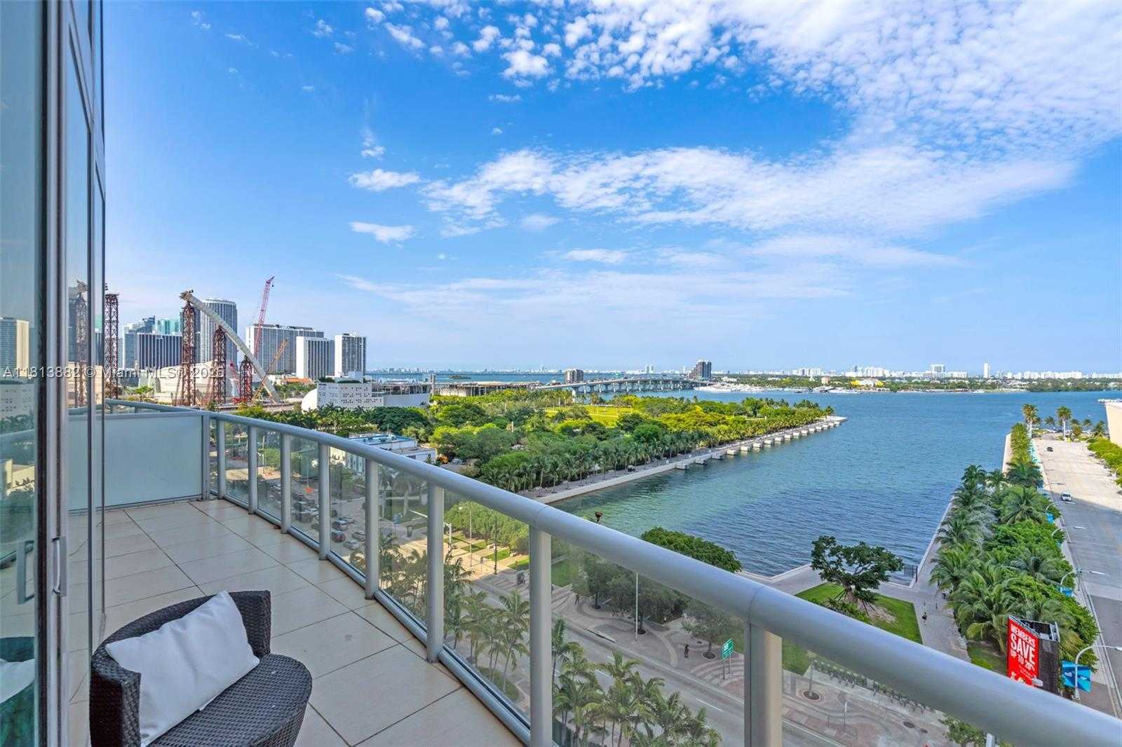 Small Image of 888 BISCAYNE BLVD #1101, Miami Number 3