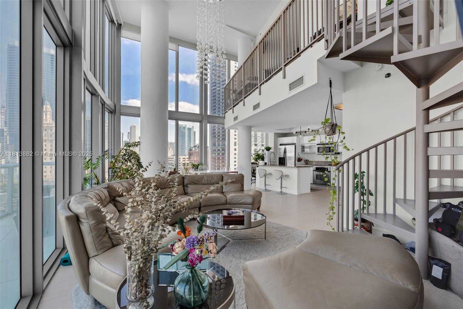 Small Image of 888 BISCAYNE BLVD #1101, Miami Number 4