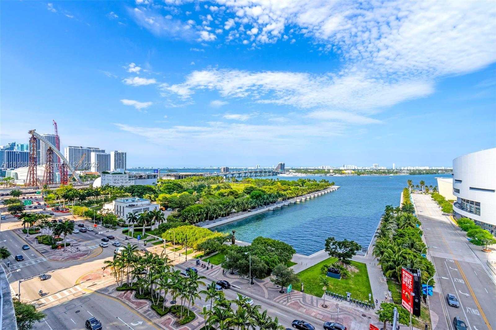 Small Image of 888 BISCAYNE BLVD #1101, Miami Number 5
