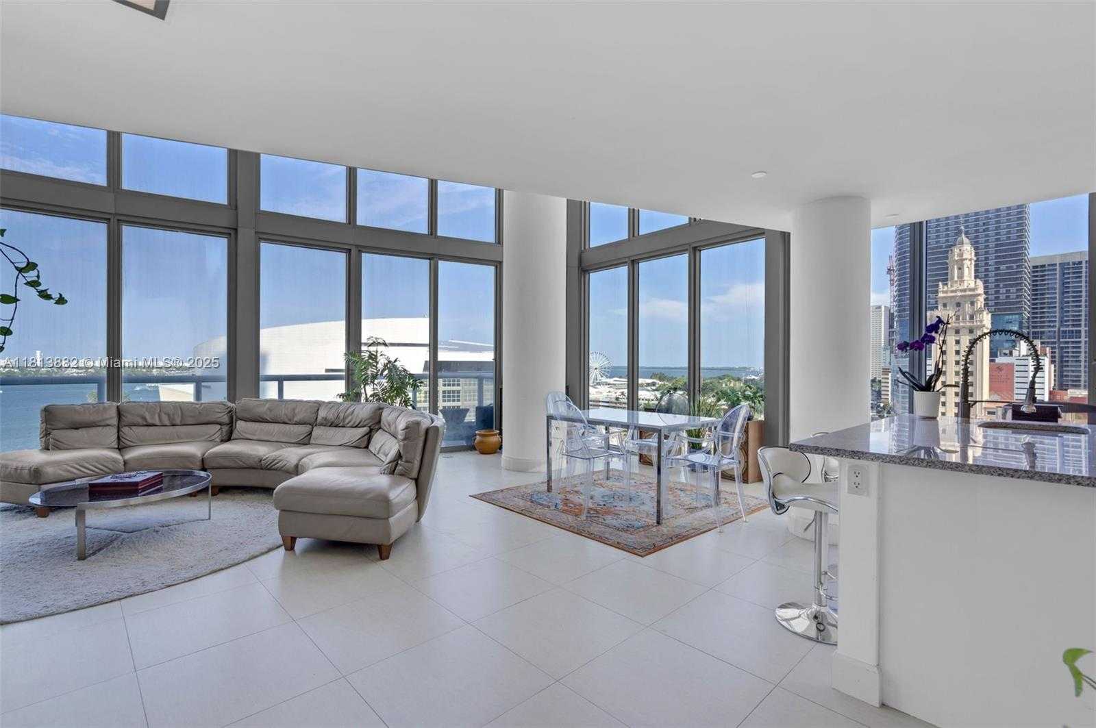 Small Image of 888 BISCAYNE BLVD #1101, Miami Number 6