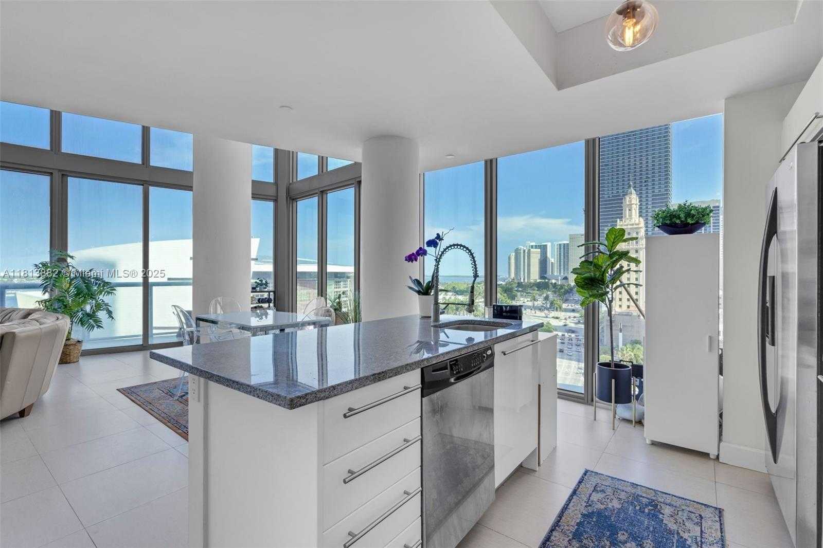 Small Image of 888 BISCAYNE BLVD #1101, Miami Number 7