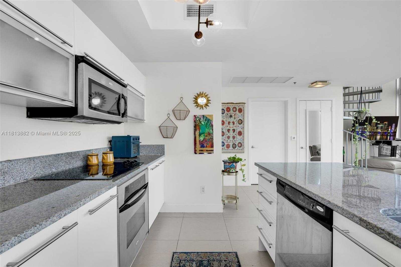 Small Image of 888 BISCAYNE BLVD #1101, Miami Number 9