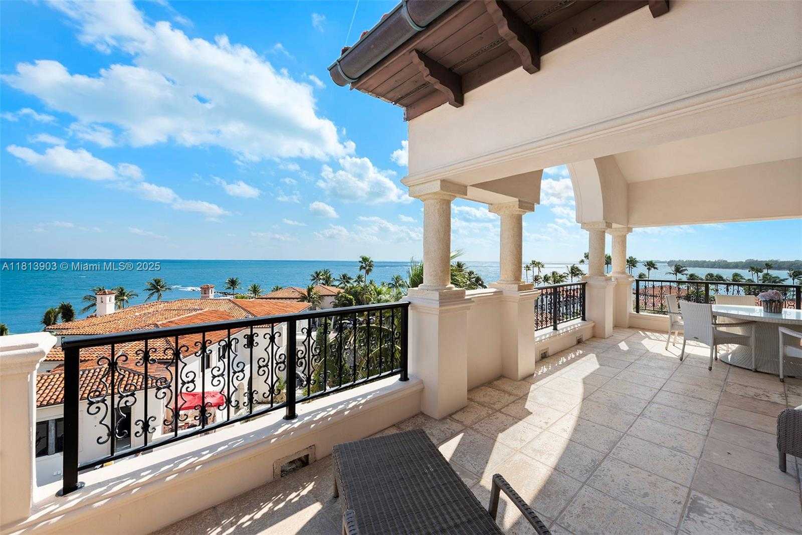 Small Image of 19253 FISHER ISLAND DR #19253, Miami Beach Number 2
