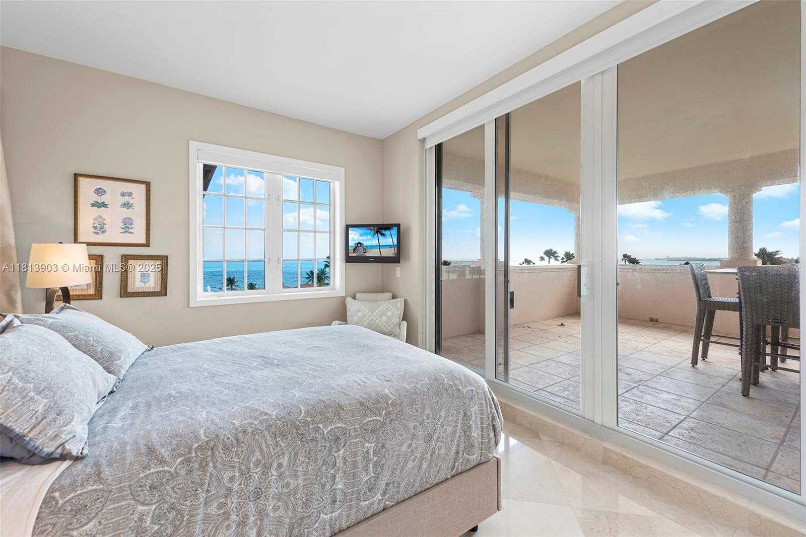 Small Image of 19253 FISHER ISLAND DR #19253, Miami Beach Number 25