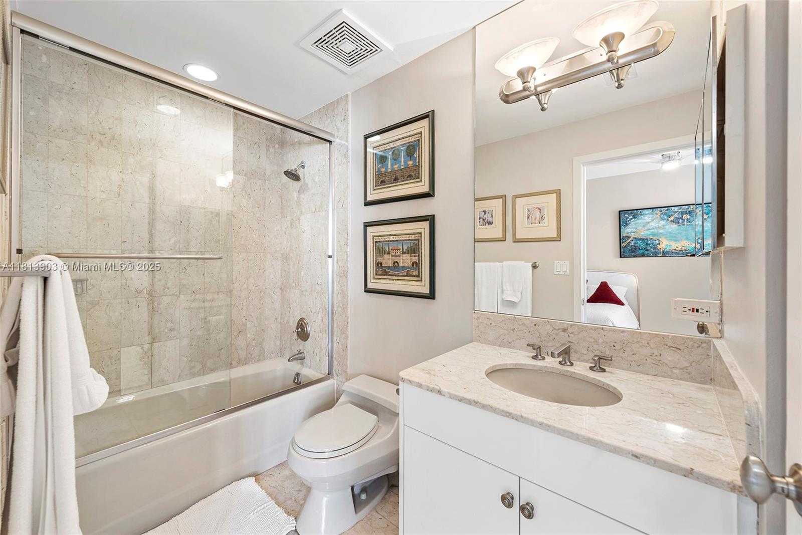 Small Image of 19253 FISHER ISLAND DR #19253, Miami Beach Number 30