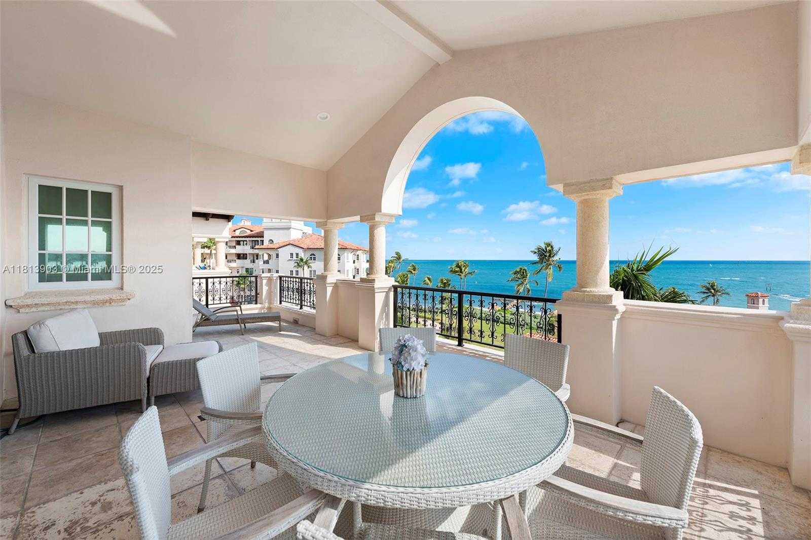 Small Image of 19253 FISHER ISLAND DR #19253, Miami Beach Number 31