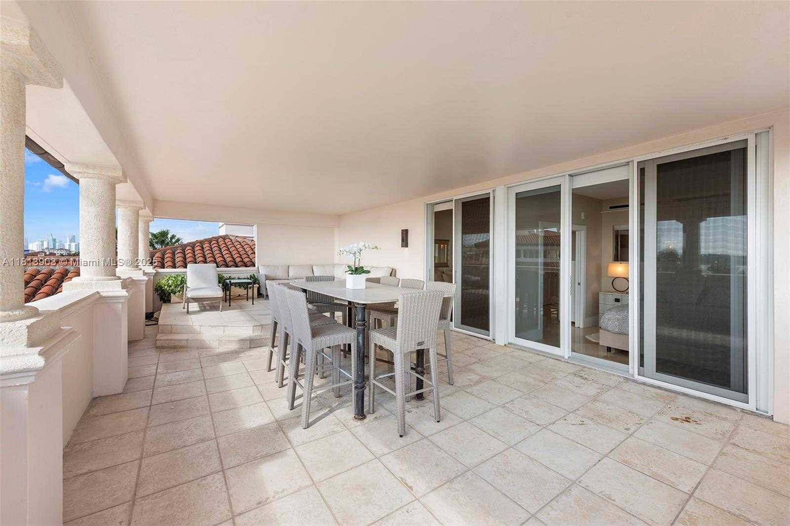 Small Image of 19253 FISHER ISLAND DR #19253, Miami Beach Number 36