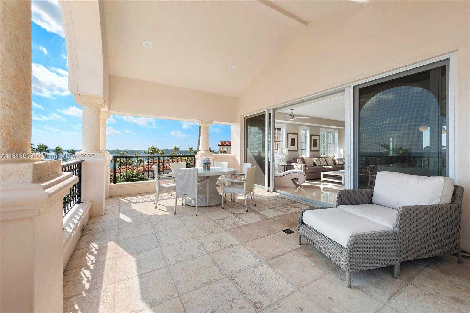Small Image of 19253 FISHER ISLAND DR #19253, Miami Beach Number 37