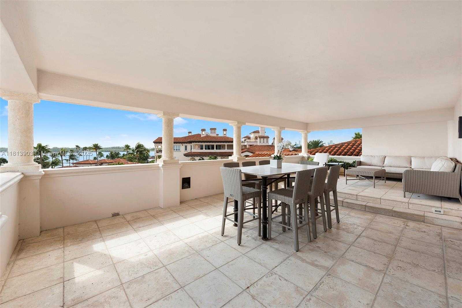 Small Image of 19253 FISHER ISLAND DR #19253, Miami Beach Number 8