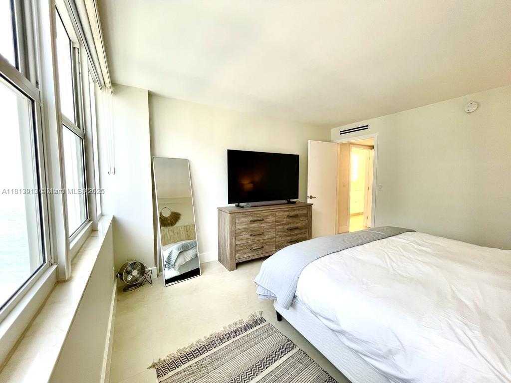 Small Image of 2030 SOUTH OCEAN DR #1521, Hallandale Beach Number 11
