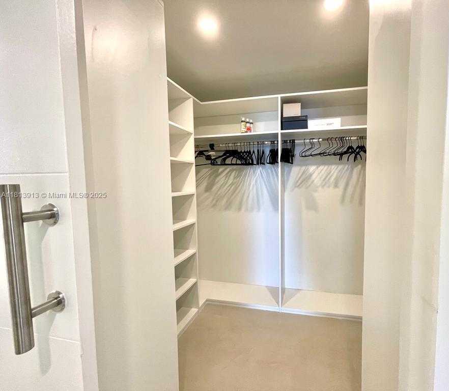 Small Image of 2030 SOUTH OCEAN DR #1521, Hallandale Beach Number 12