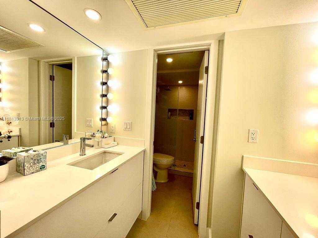 Small Image of 2030 SOUTH OCEAN DR #1521, Hallandale Beach Number 16