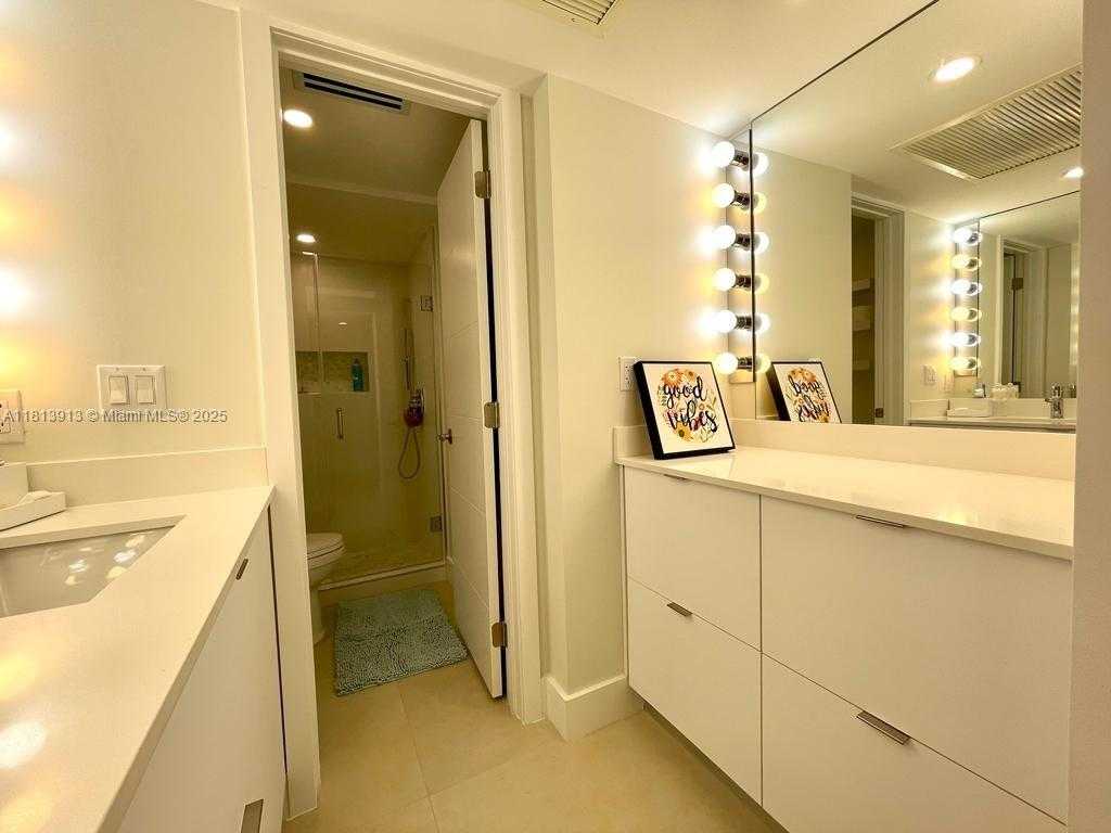 Small Image of 2030 SOUTH OCEAN DR #1521, Hallandale Beach Number 17