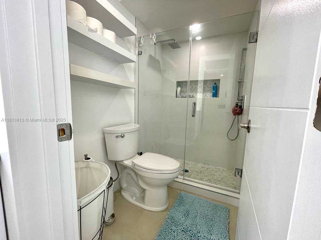 Small Image of 2030 SOUTH OCEAN DR #1521, Hallandale Beach Number 18