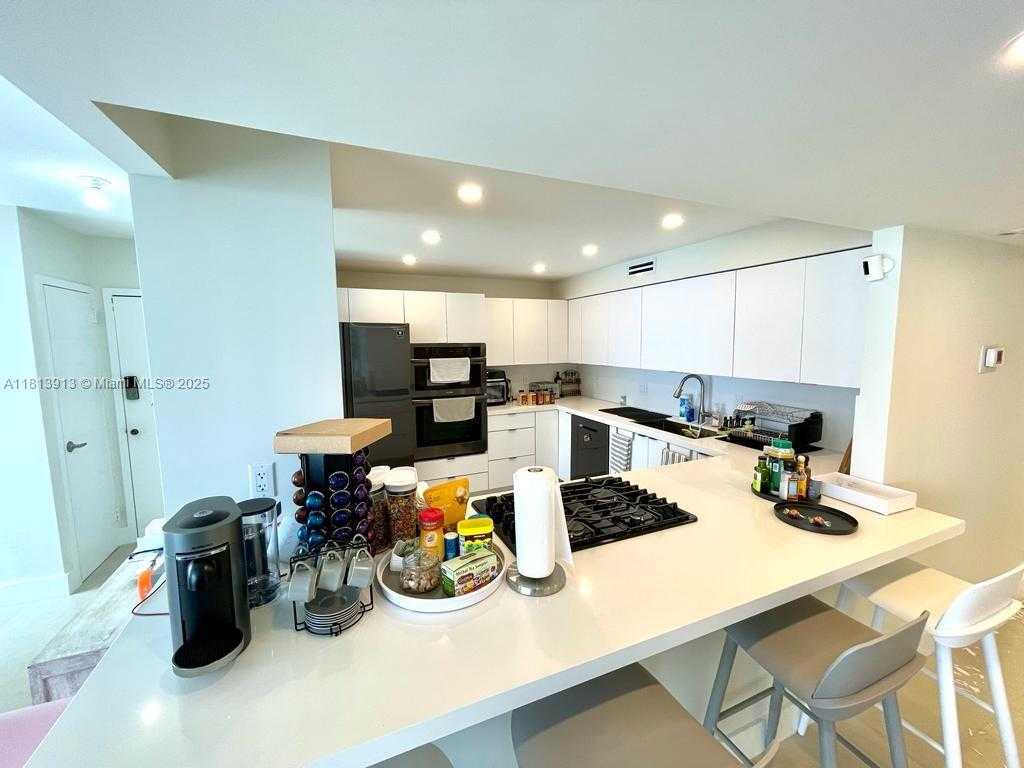 Small Image of 2030 SOUTH OCEAN DR #1521, Hallandale Beach Number 8