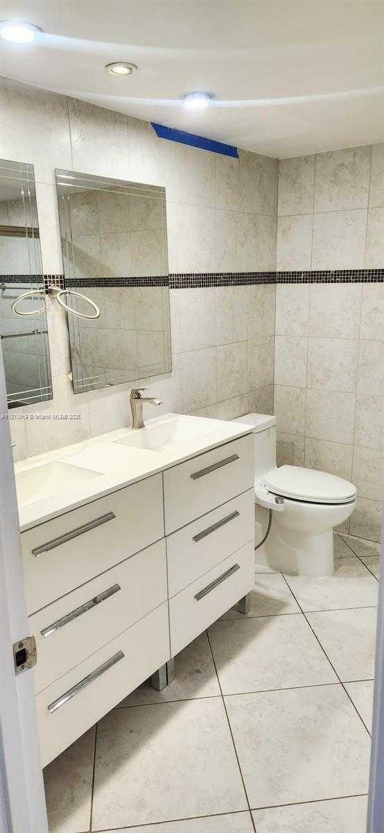 Small Image of 2017 SOUTH OCEAN DR #1408, Hallandale Beach Number 11