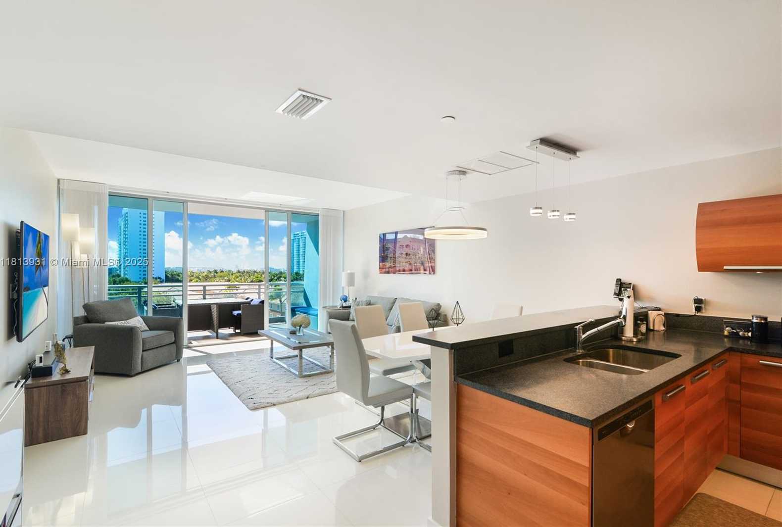 Small Image of 2950 NORTH EAST 188TH ST #411, Aventura Number 2