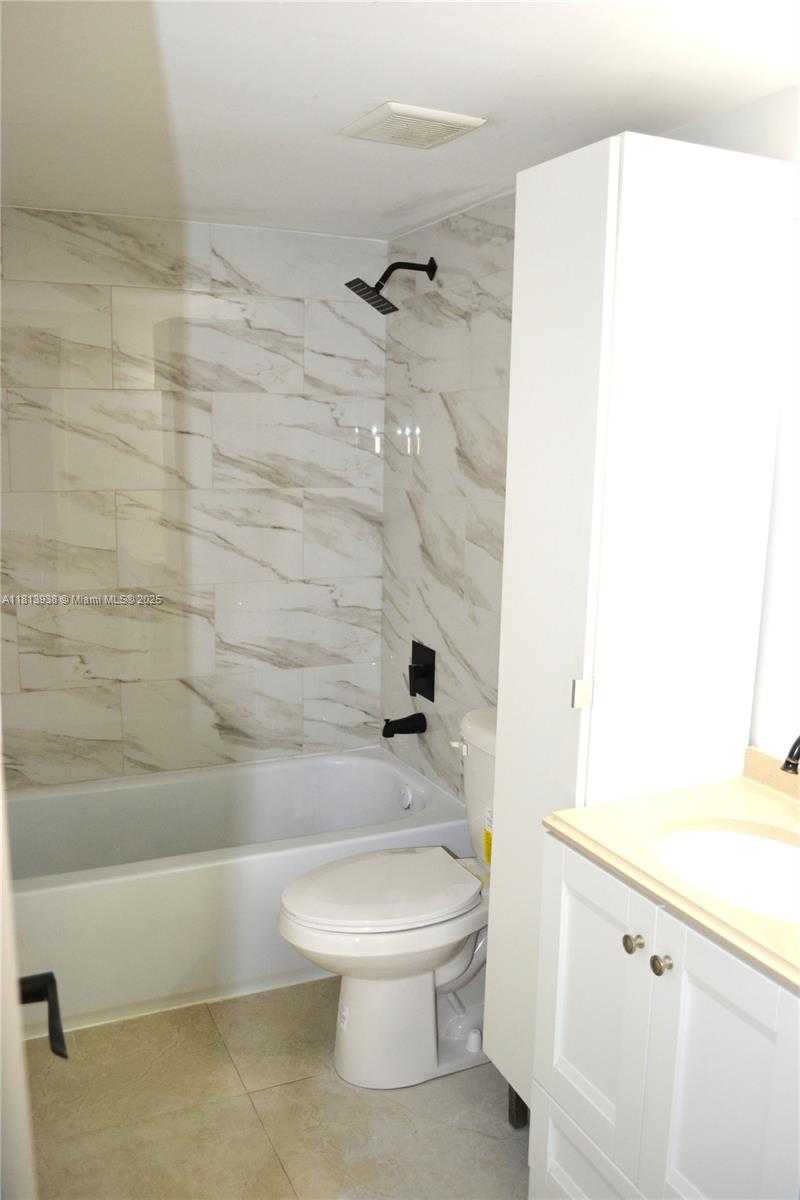 Small Image of 271 WEST PARK DR #7-7, Miami Number 11