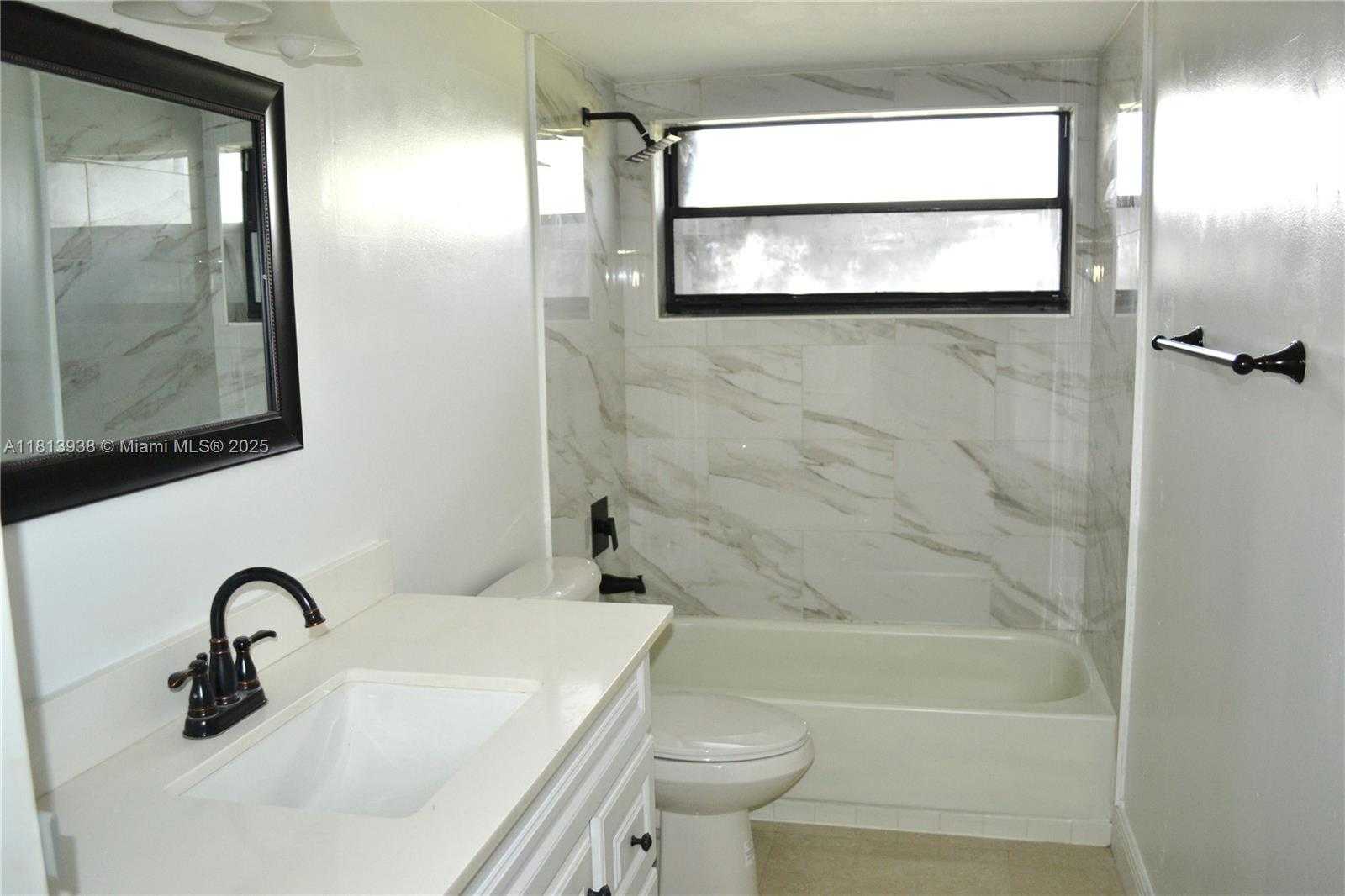 Small Image of 271 WEST PARK DR #7-7, Miami Number 14