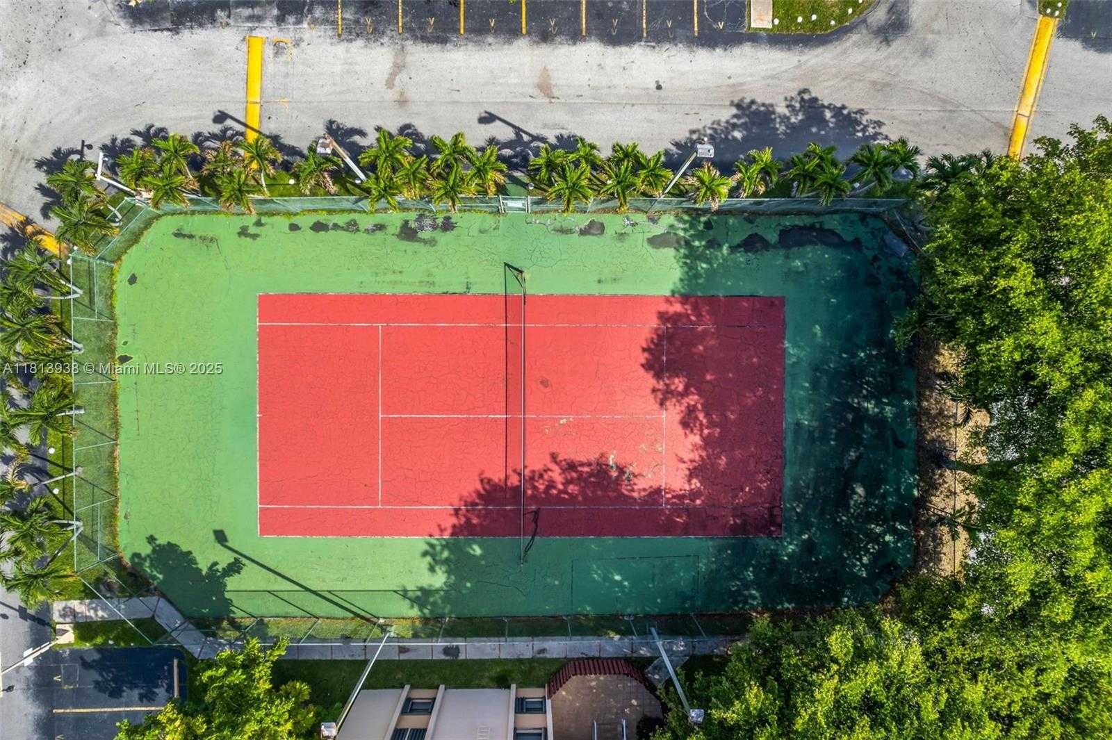 Small Image of 271 WEST PARK DR #7-7, Miami Number 5