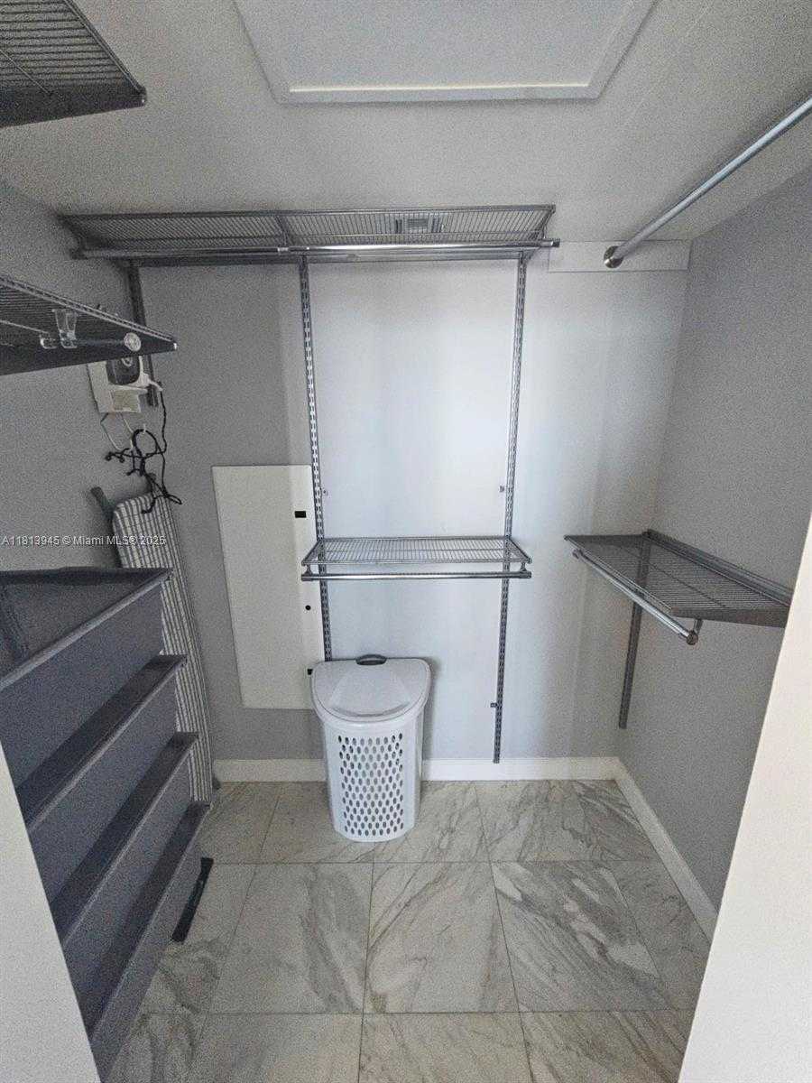 Small Image of 185 SOUTH WEST 7TH ST #2606, Miami Number 9