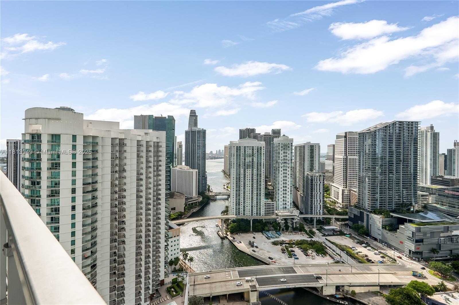 Small Image of 90 SOUTH WEST 3RD ST #4011, Miami Number 13