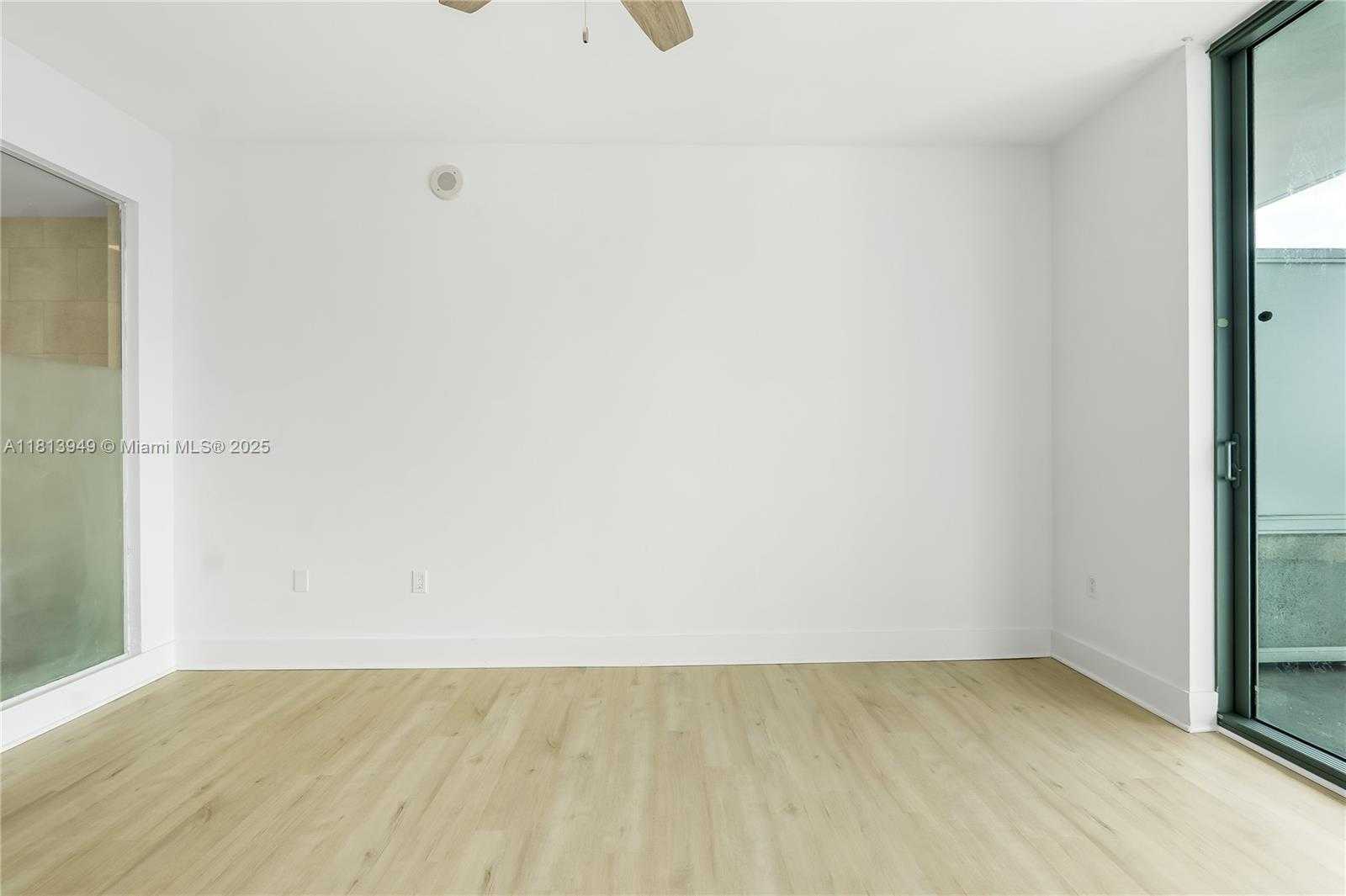 Small Image of 90 SOUTH WEST 3RD ST #4011, Miami Number 19