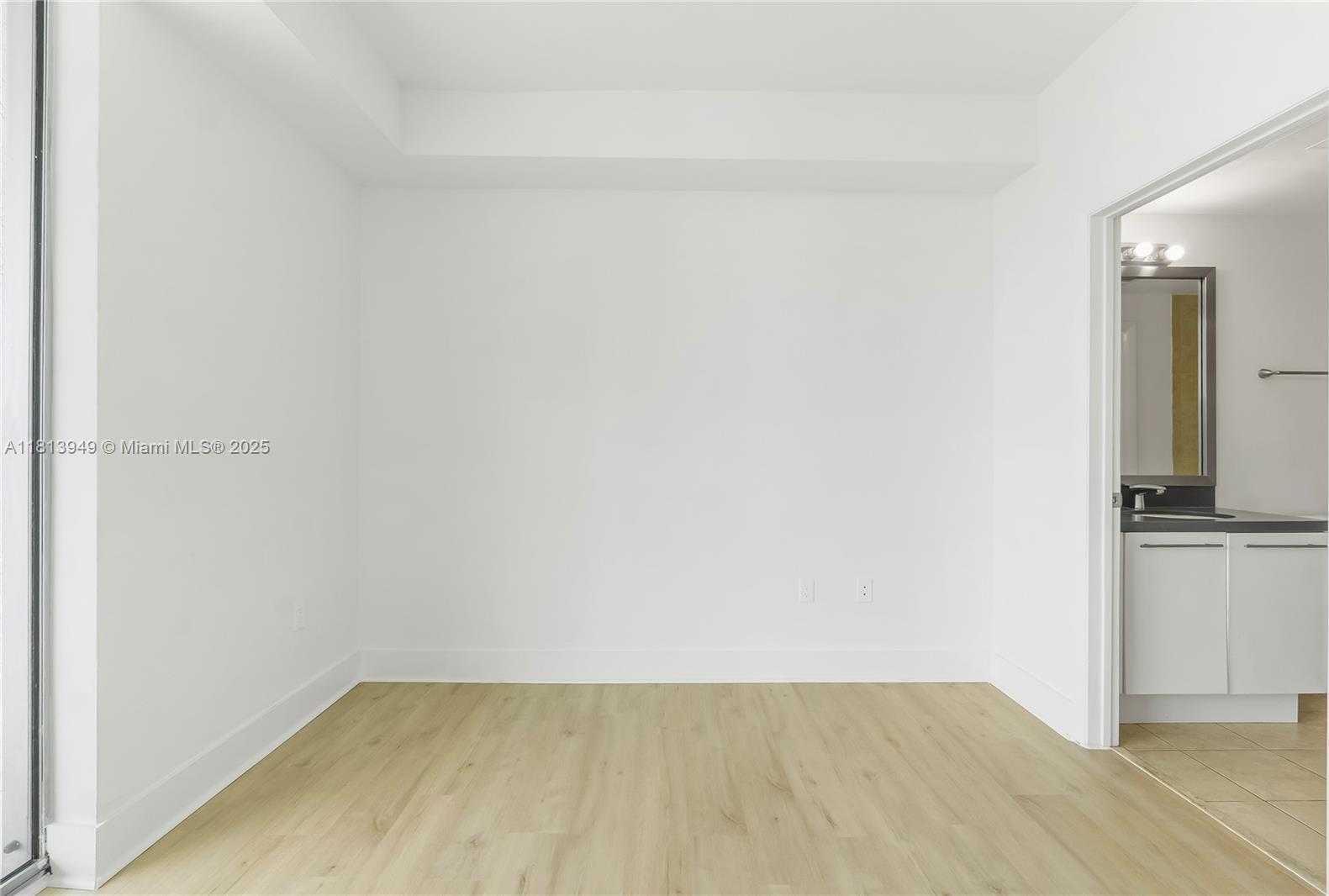 Small Image of 90 SOUTH WEST 3RD ST #4011, Miami Number 27