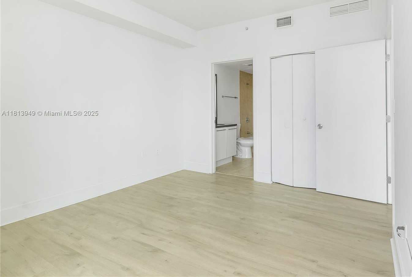 Small Image of 90 SOUTH WEST 3RD ST #4011, Miami Number 28