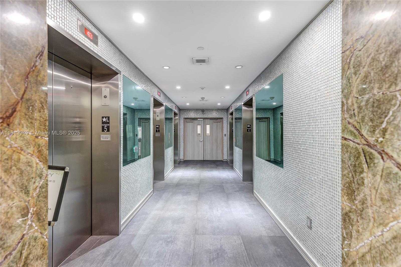 Small Image of 90 SOUTH WEST 3RD ST #4011, Miami Number 33