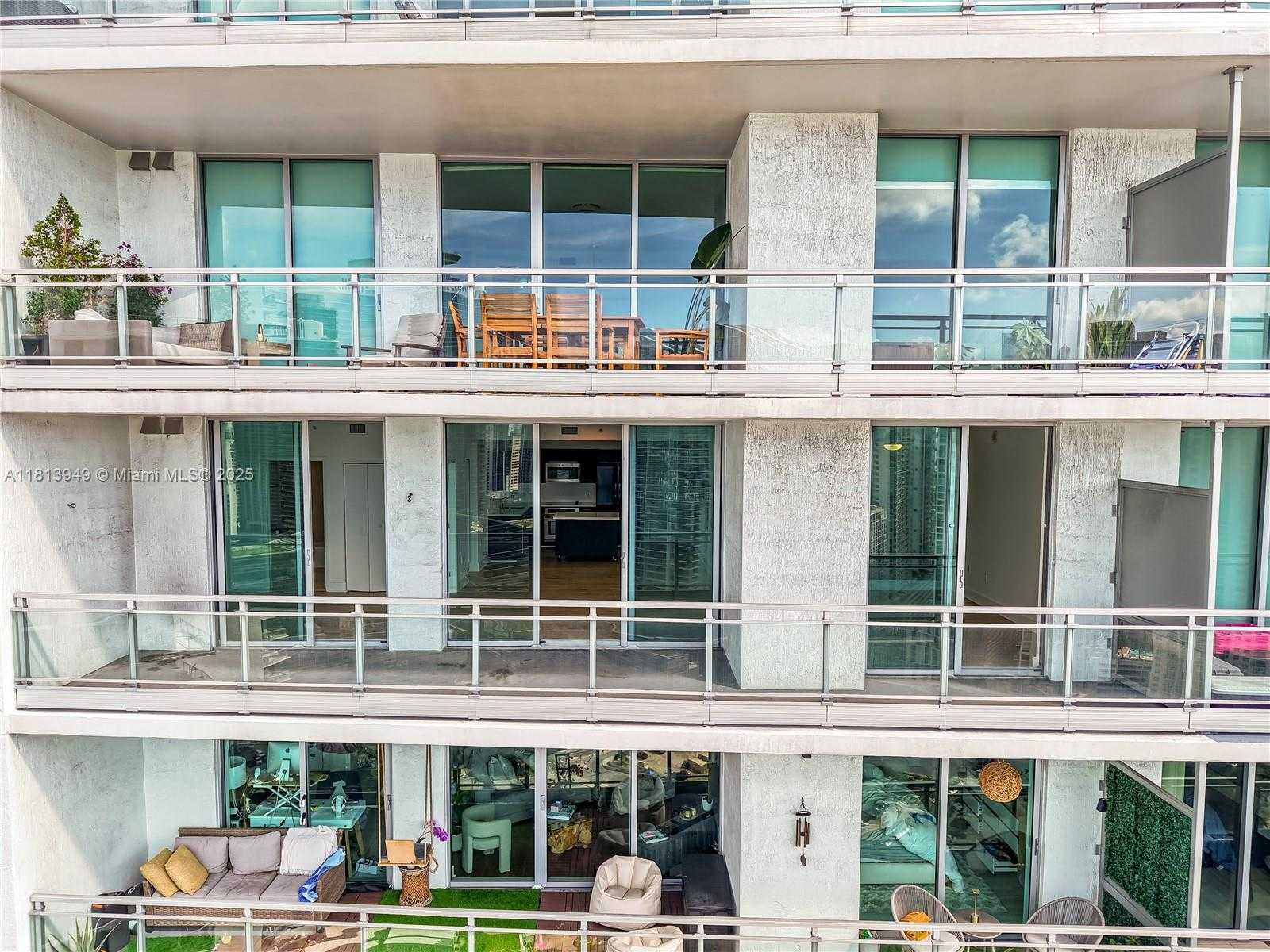 Small Image of 90 SOUTH WEST 3RD ST #4011, Miami Number 5