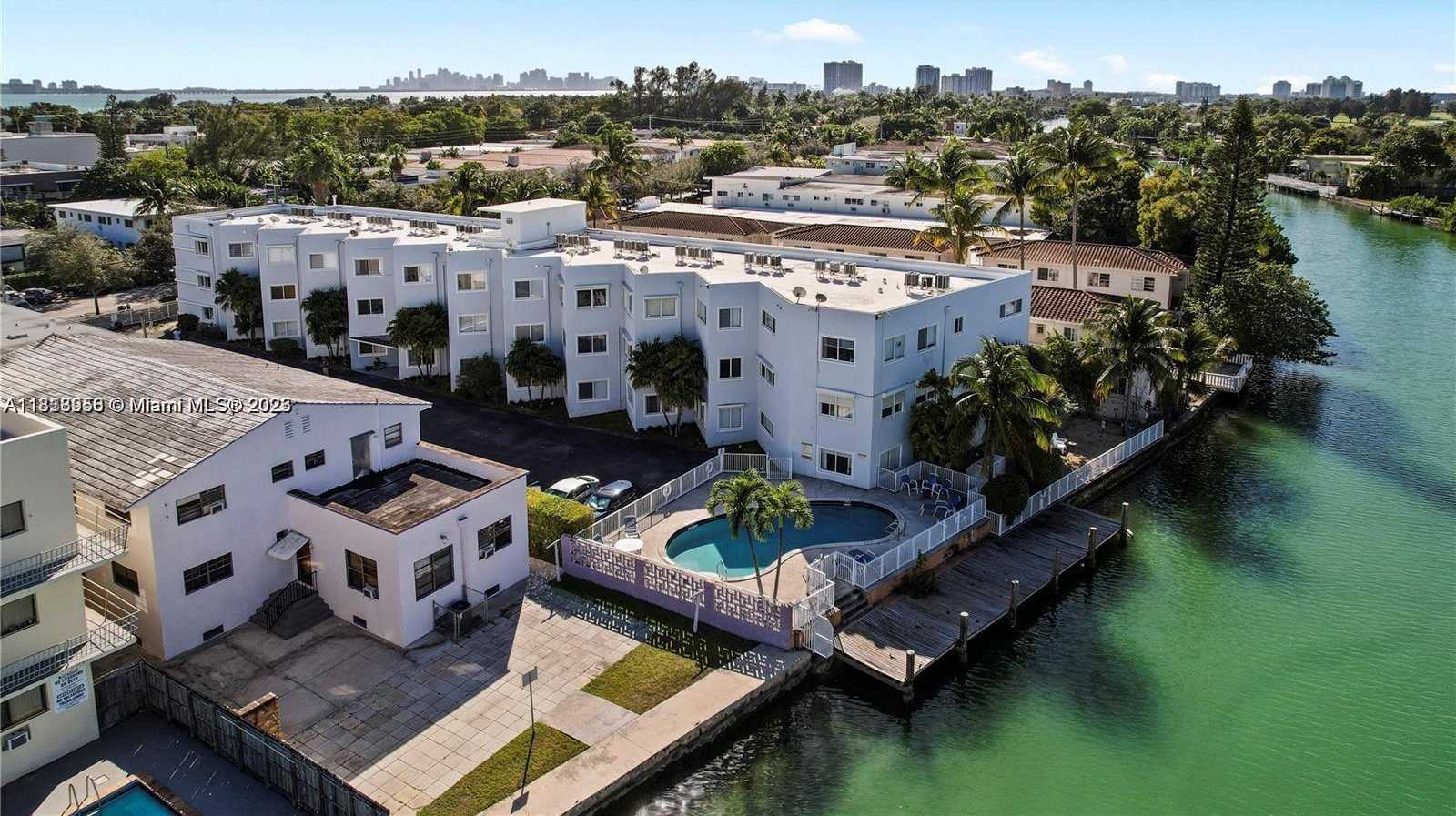 Small Image of 1185 MARSEILLE DR #205, Miami Beach Number 20