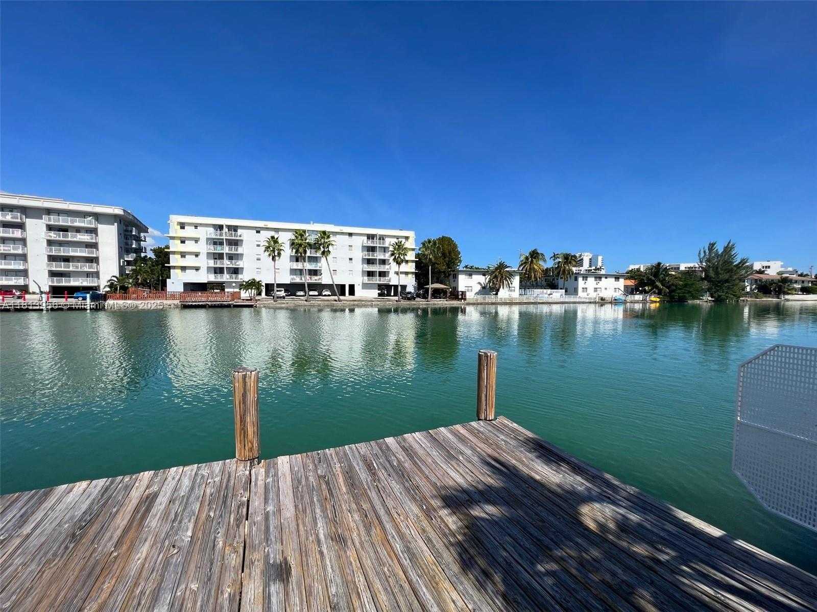 Small Image of 1185 MARSEILLE DR #205, Miami Beach Number 21