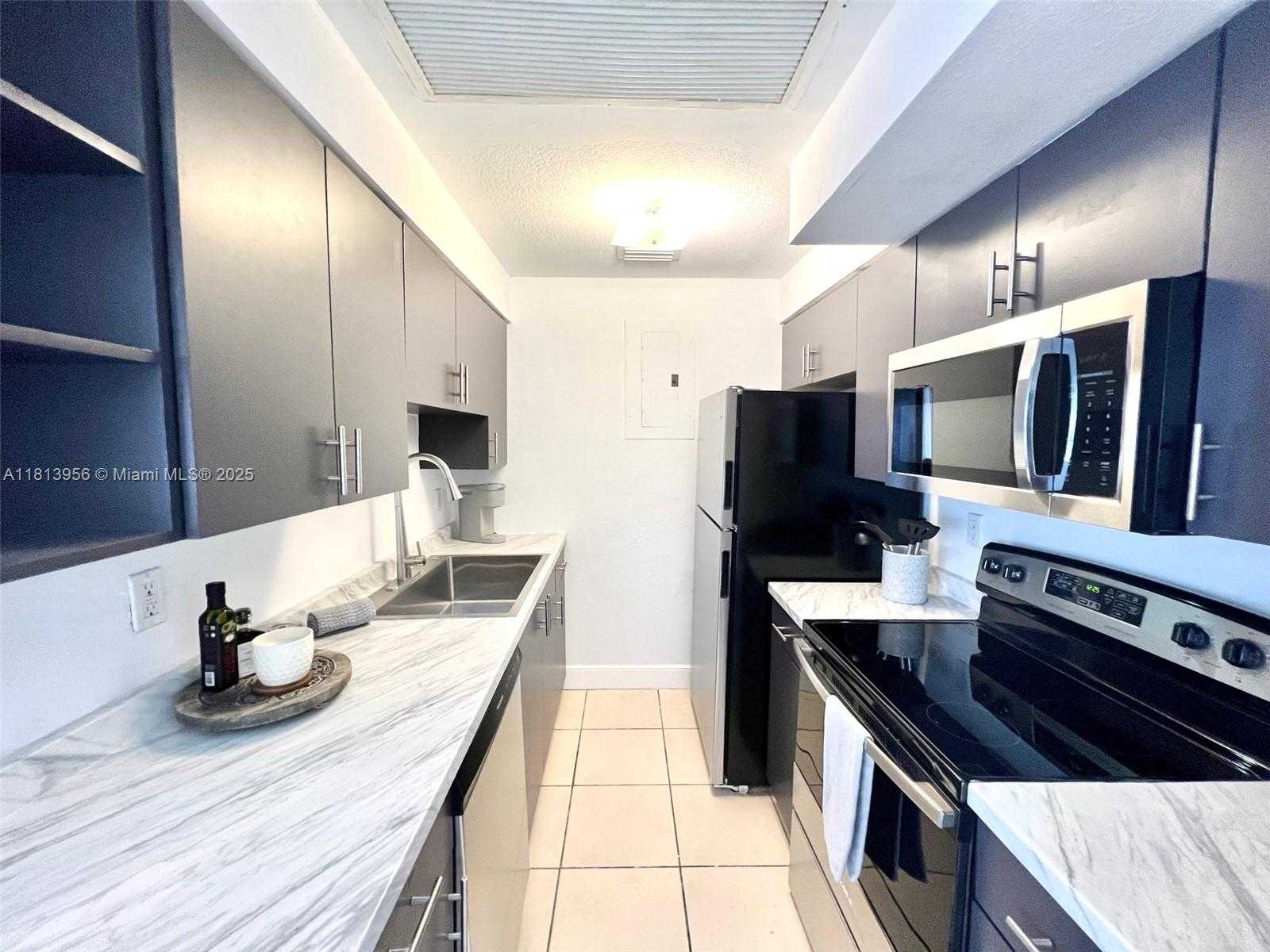 Small Image of 1185 MARSEILLE DR #205, Miami Beach Number 8