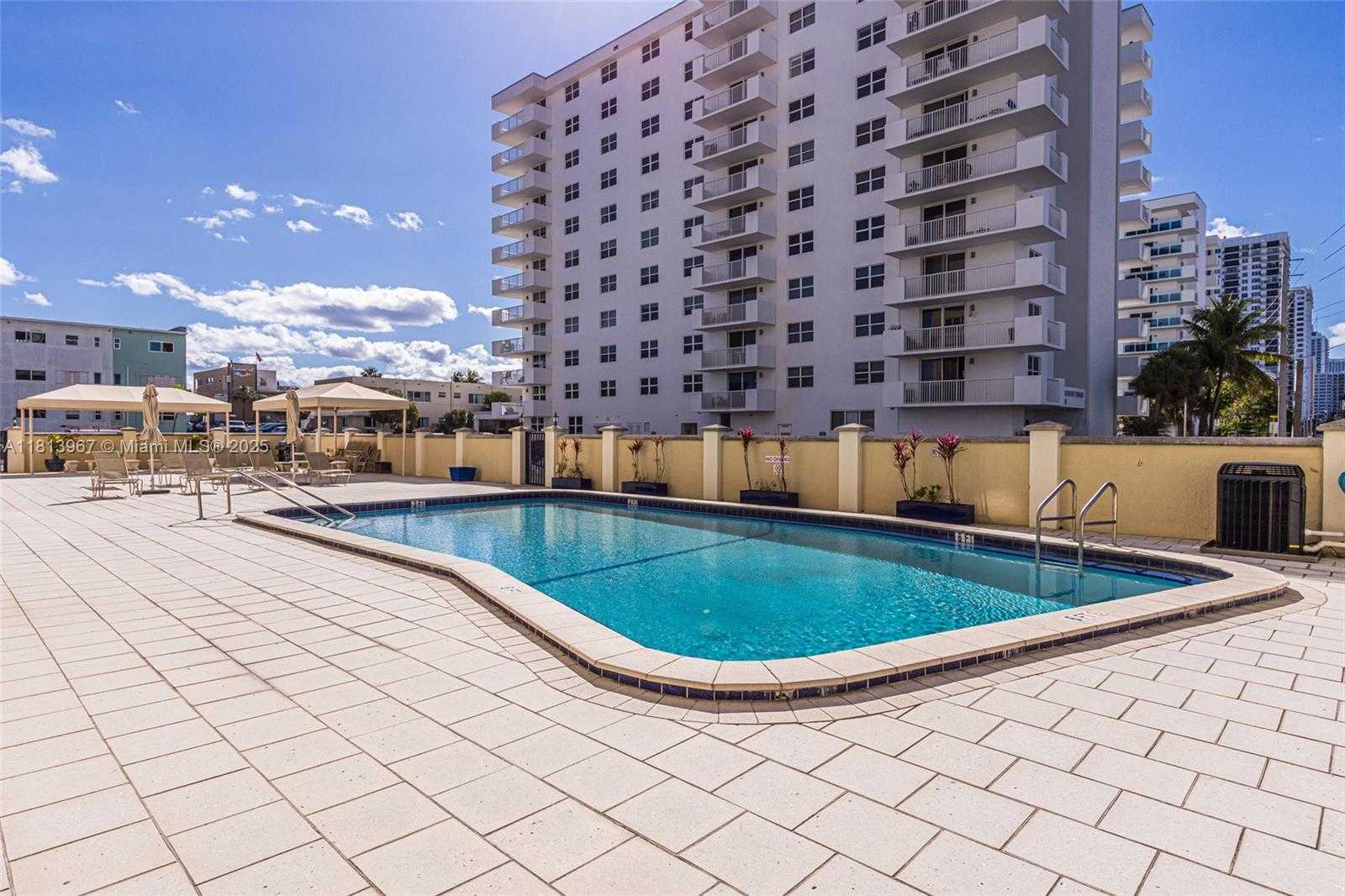 Small Image of 1501 SOUTH OCEAN DR #1205, Hollywood Number 22