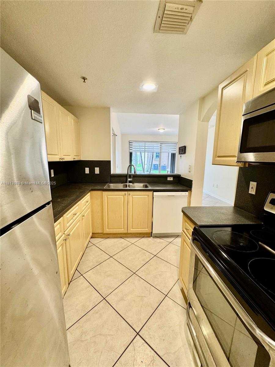 Small Image of 6520 NORTH WEST 114TH AVE #1601, Doral Number 24