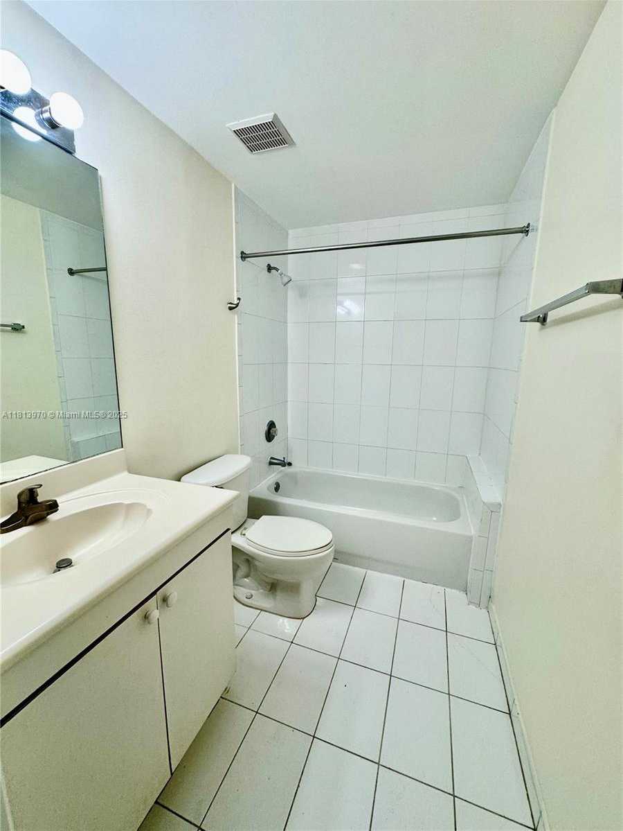 Small Image of 6520 NORTH WEST 114TH AVE #1601, Doral Number 41