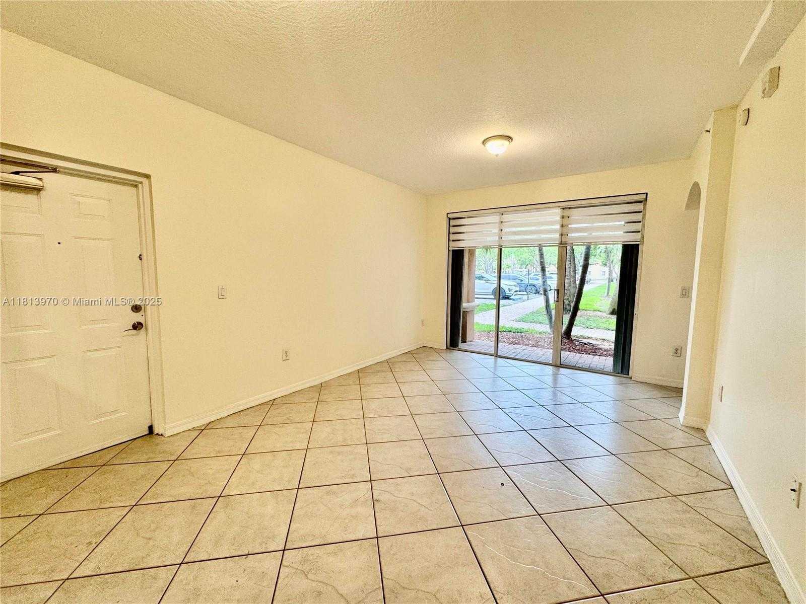 Small Image of 6520 NORTH WEST 114TH AVE #1601, Doral Number 5