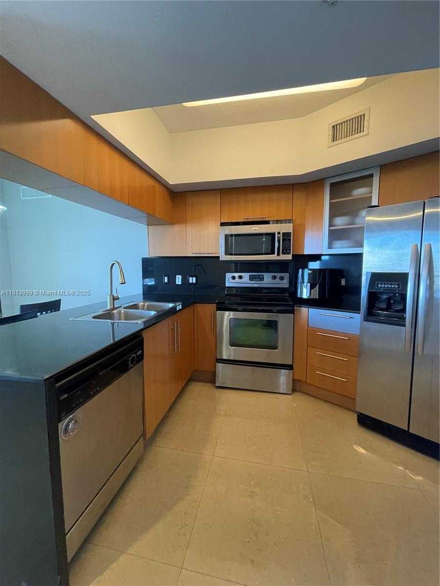 Small Image of 1750 NORTH BAYSHORE DR #1715, Miami Number 3
