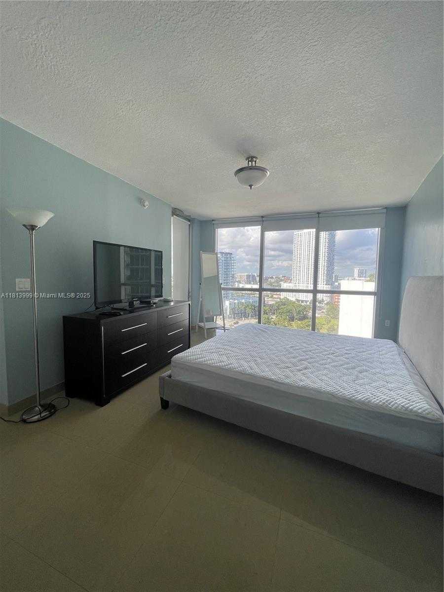Small Image of 1750 NORTH BAYSHORE DR #1715, Miami Number 6
