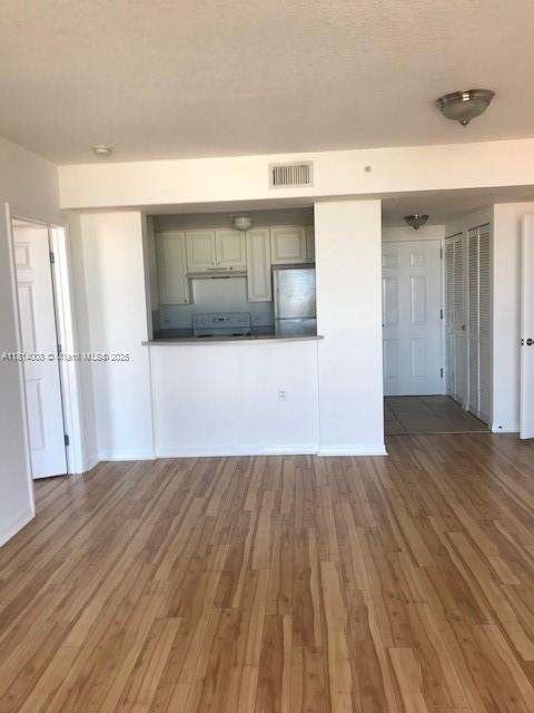 Small Image of 900 SOUTH WEST 8TH ST #806, Miami Number 3