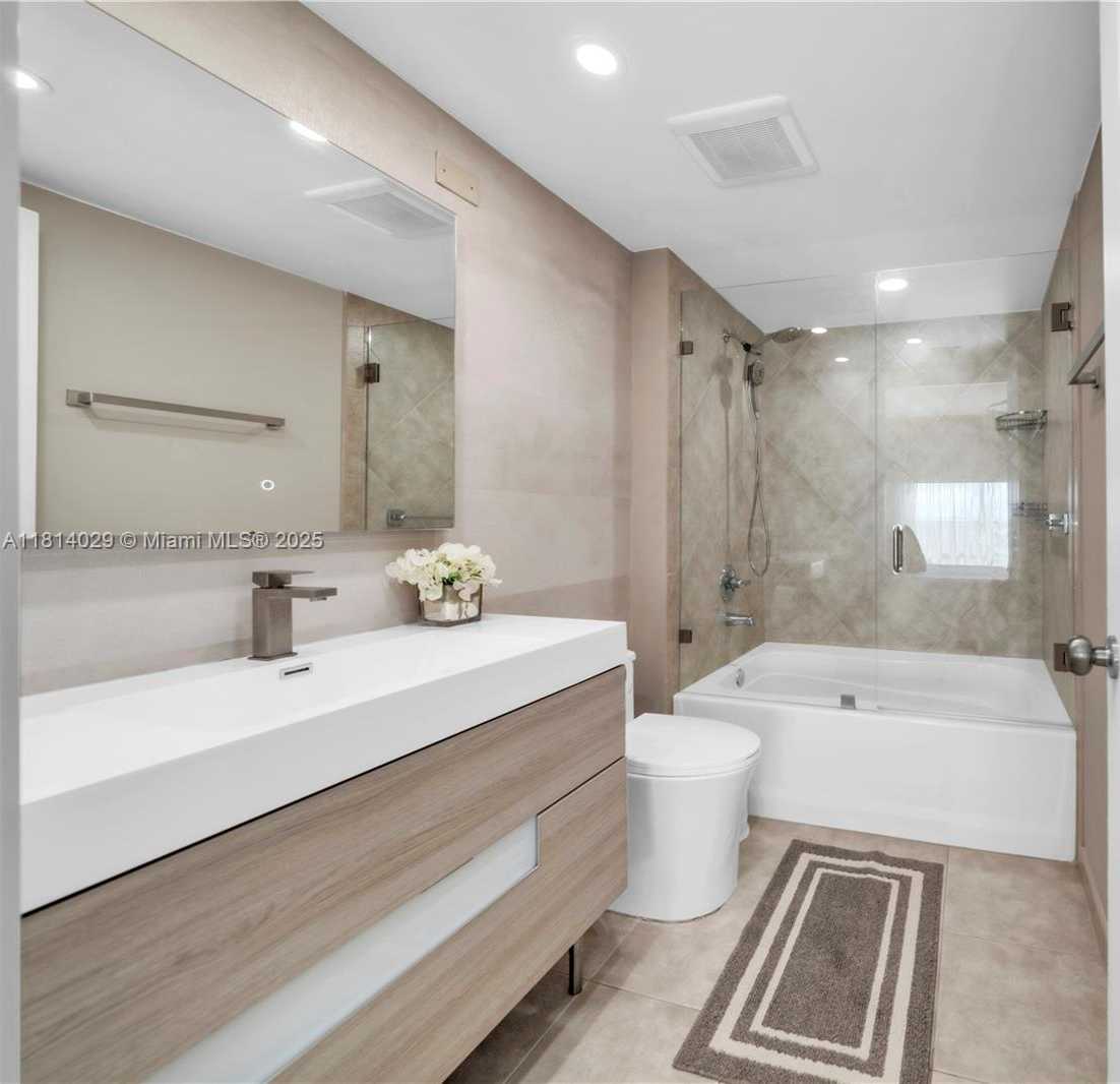 Small Image of 2080 SOUTH OCEAN DR #1501 (Avail July 1), Hallandale Beach Number 19