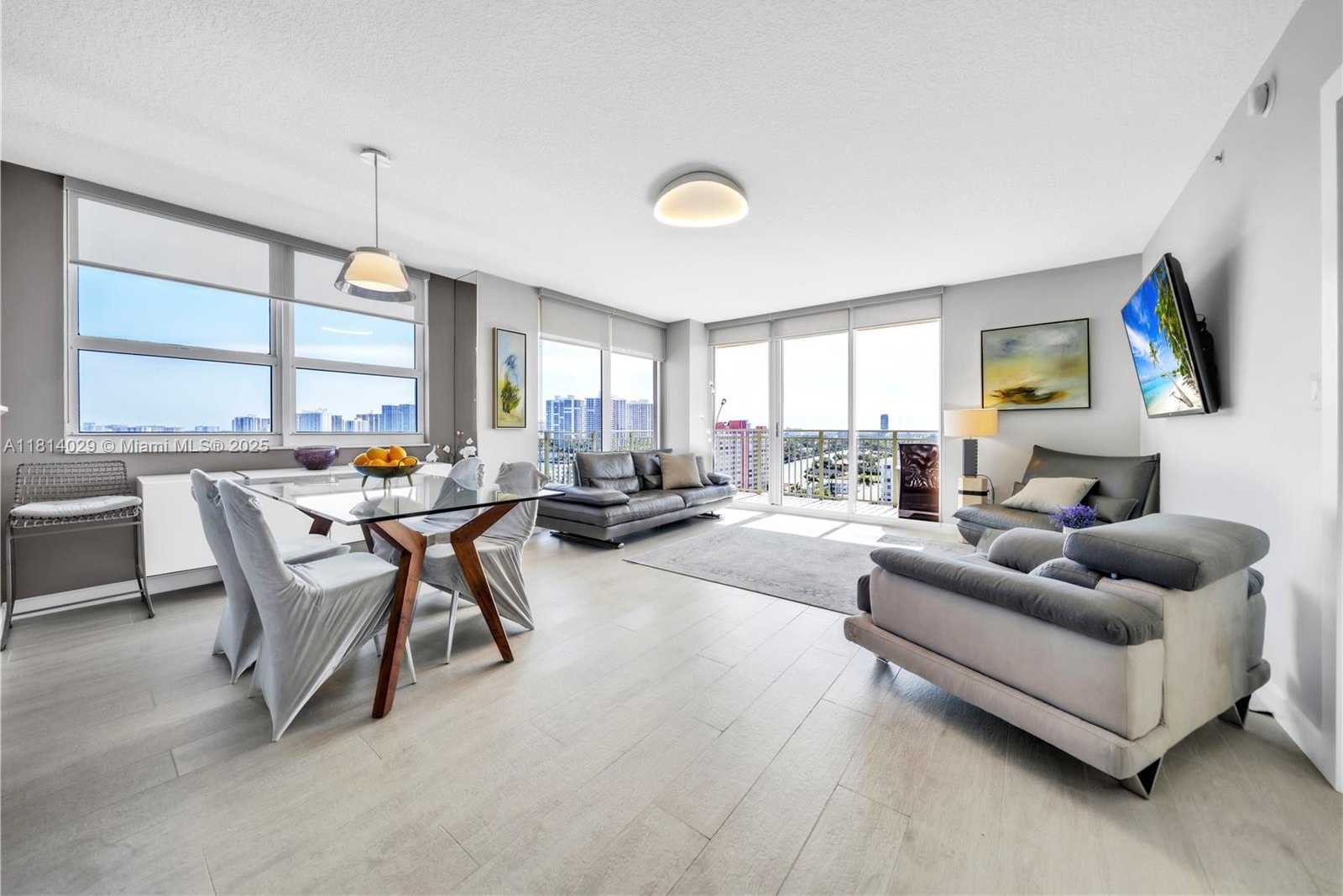 Small Image of 2080 SOUTH OCEAN DR #1501 (Avail July 1), Hallandale Beach Number 2
